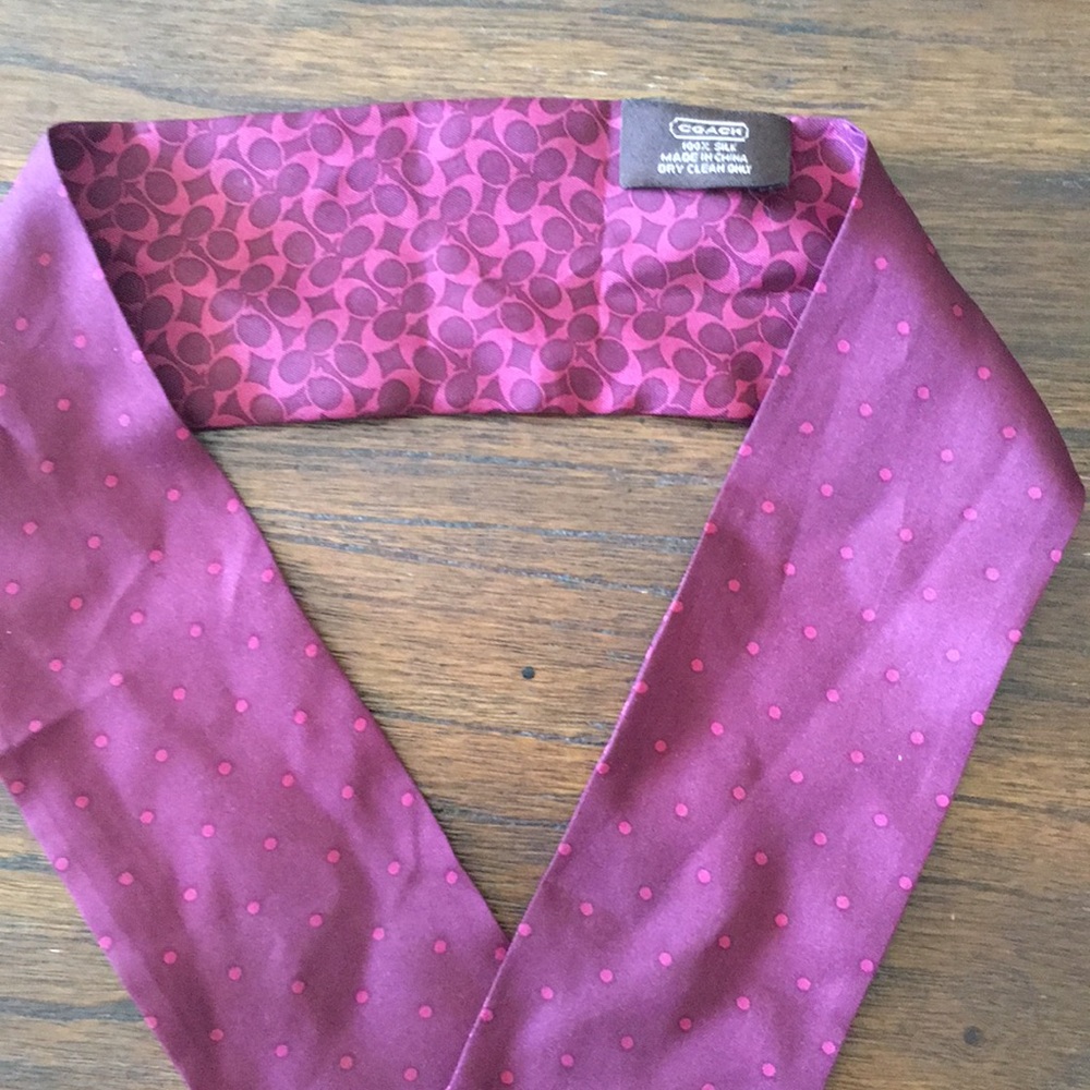 Cosch scarf. - Picture 2 of 4